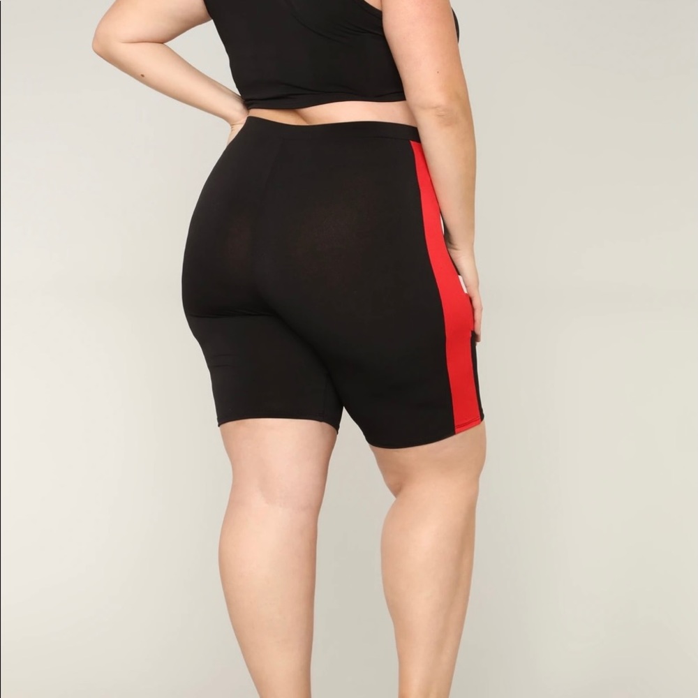 Colorblock Short Set - Picture 6 of 9